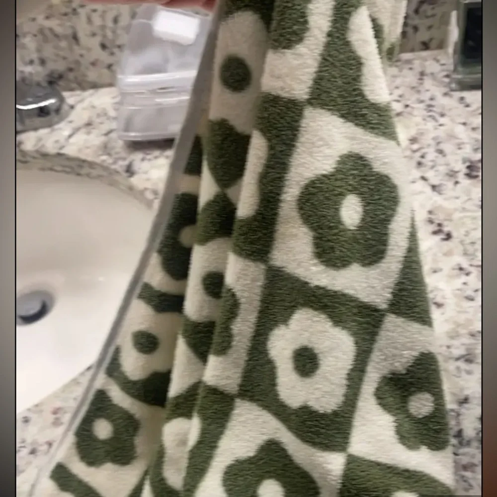 Green Flower Hand Towel